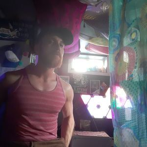 Meet your Posher, Dana